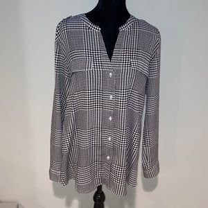 Calvin Klein Button-Up Blouse ⭐️